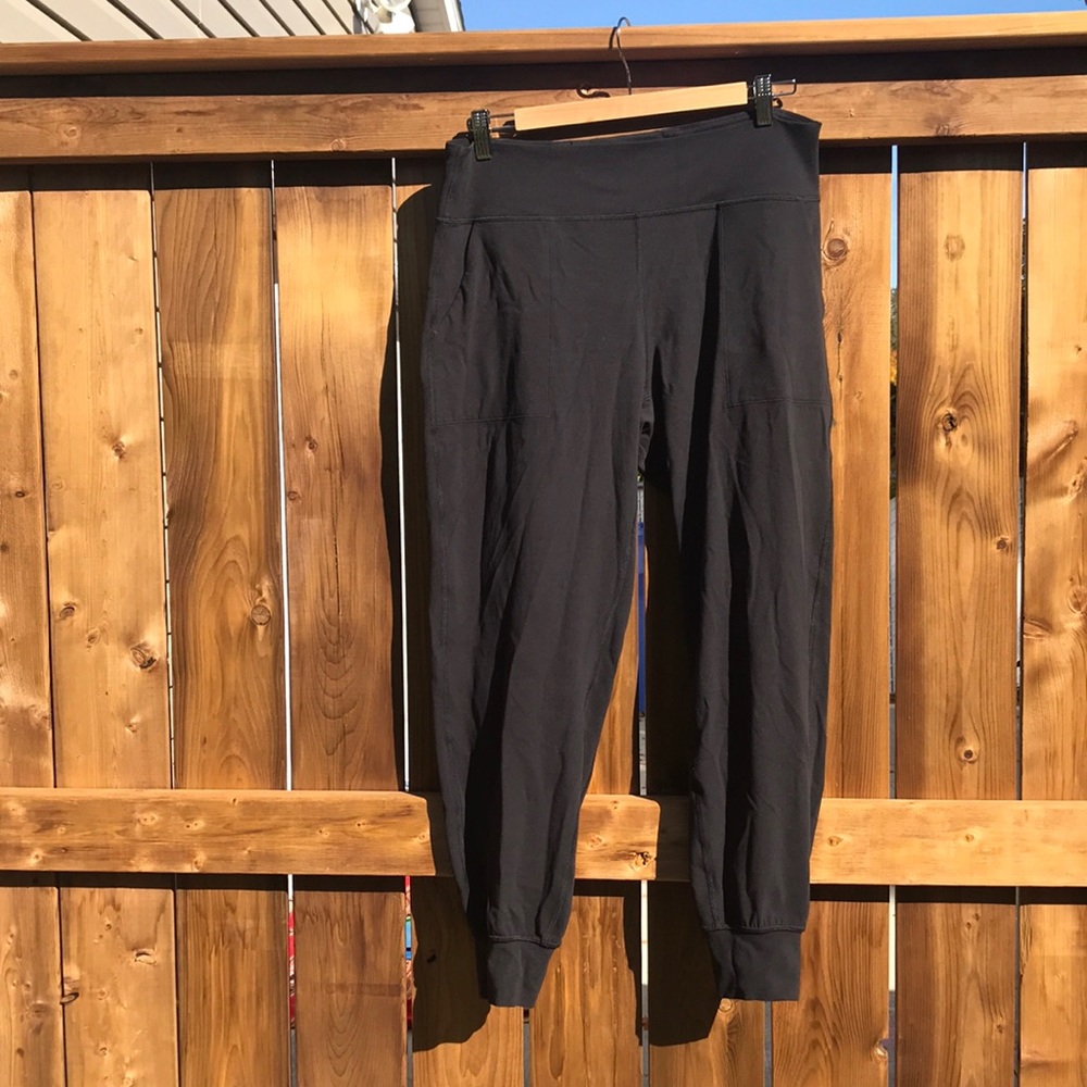 LULULEMON Align black joggers size 12